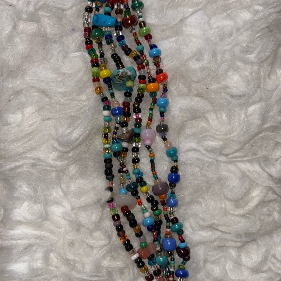 Beautiful 6-strand Beaded Double Magnetic Clasp Bracelet - Picture 6 of 11